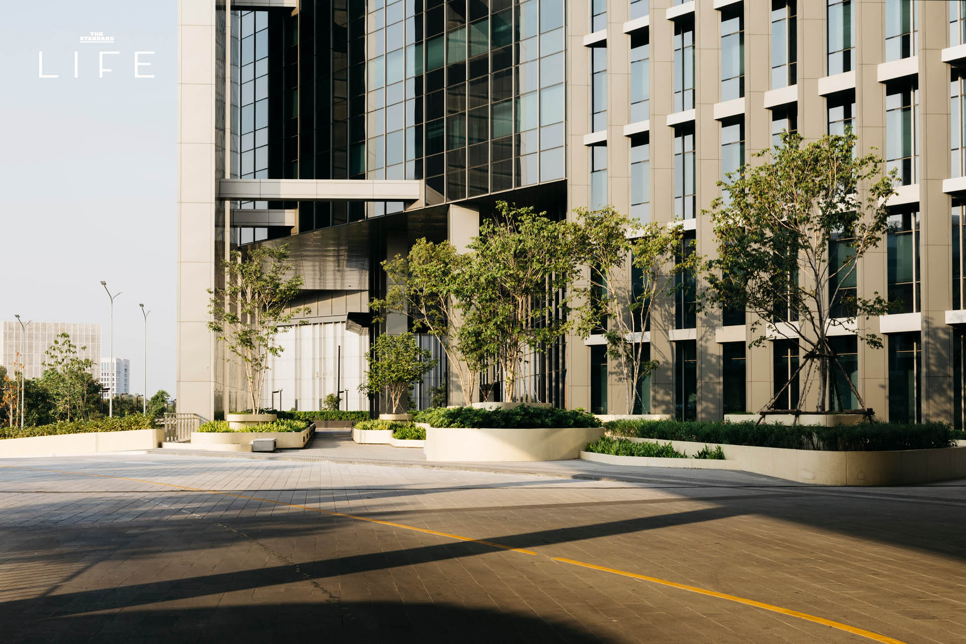 ภาพมุมสูงของศูนย์ราชการเฉลิมพระเกียรติฯ ที่เต็มไปด้วยพื้นที่สีเขียว