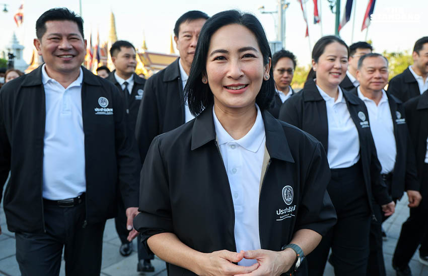 ‘อภิสิทธิ์’ นำทัพประชาธิปัตย์สักการะศาลหลักเมือง เอาฤกษ์เอาชัยก่อนรับสมัครเลือกตั้ง ‘สกลธี’ มั่นใจทวงคืนเก้าอี้เมืองหลวง 1