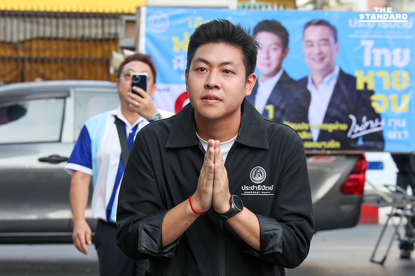 อภิสิทธิ์-สกลธี นำทีมกรุงเทพฯ ฟ้าใหม่ เดินขอคะแนนคนกทม. 6