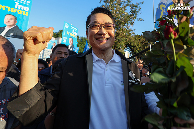 ‘อภิสิทธิ์’ คัมแบ็กนำทัพประชาธิปัตย์ สมัคร สส. กทม. 33 เขต ชู คนรุ่นใหม่-นโยบายตอบโจทย์เมือง มั่นใจกระแสพรรคฟื้นตัว ยันไม่มีใครผูกขาดพื้นที่ 4