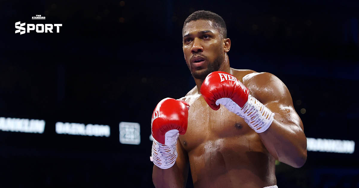 แอนโธนี โจชัว ประสบอุบัติเหตุรถชนในไนจีเรีย โดยมีผู้เสียชีวิต 2 ราย ขณะที่เจ้าตัวบาดเจ็บเล็กน้อย (Explanation: There are no instances where a proper noun immediately follows a verb in this headline, so no spaces are added according to the specified rule.)