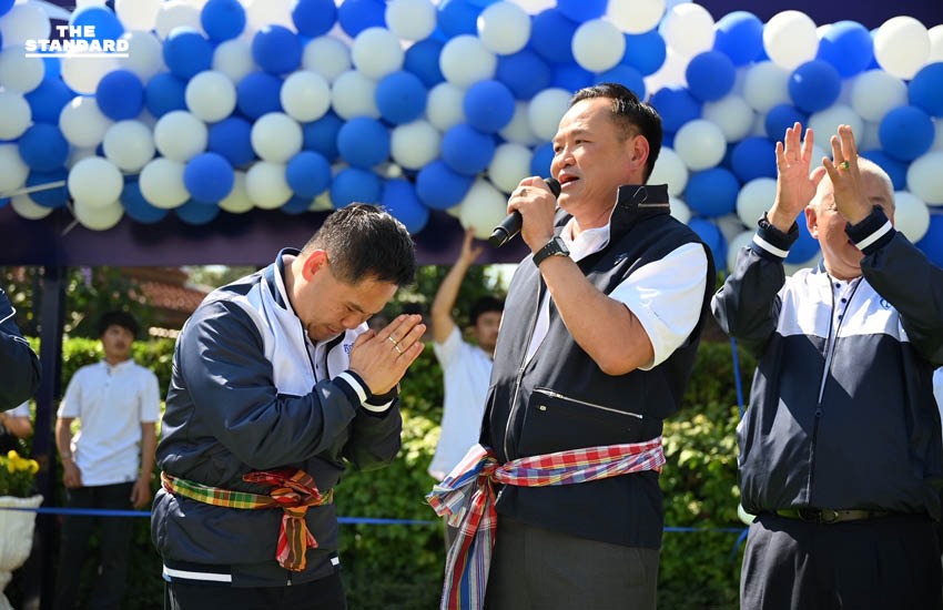 อนุทินไหว้ อนุสาวรีย์บรรหาร เปิด ที่ทำการภูมิใจไทย สาขาสุพรรณบุรี ขออย่ามองอื่นไกลสาแหรกเดียวกัน ยกปาร์ตี้ลิสต์เบอร์ 3 ให้ วราวุธ 4