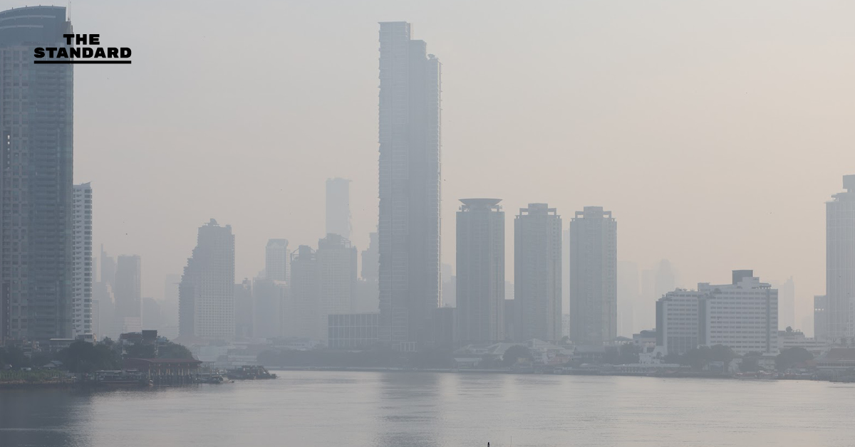 กทม. รายงานสถานการณ์ฝุ่น PM 2.5 เช้านี้ ภาพรวม ปานกลาง แนวโน้มลดลง แต่ยังต้องเฝ้าระวัง 12 เขตค่าฝุ่นสูง