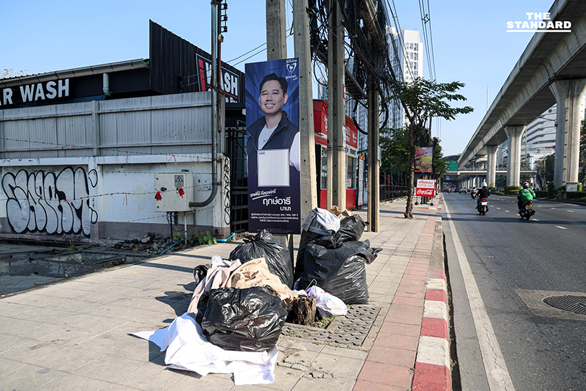 ป้ายหาเสียงหลากพรรคติดทั่วกรุง สัญญาณฤดูกาลหาเสียงหลังจับเบอร์ 4