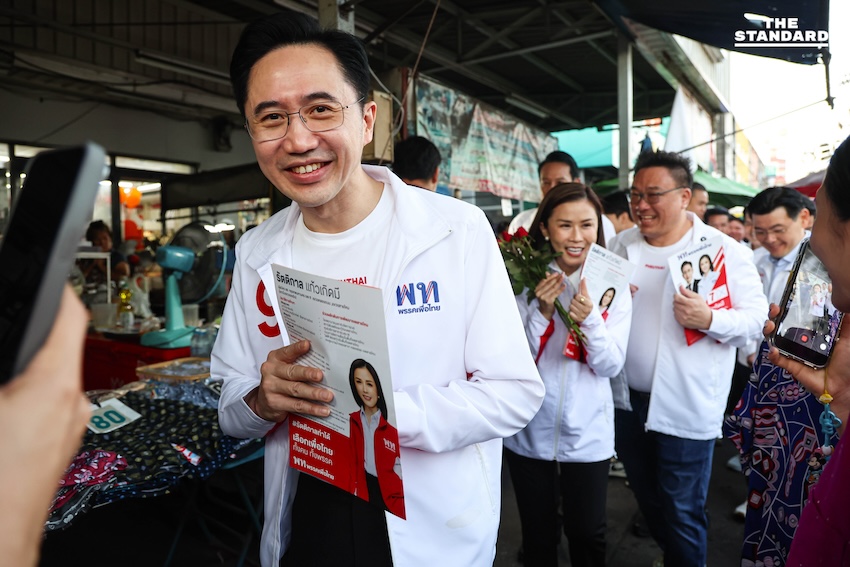 ลุยหาเสียง ‘ยศชนัน-จุลพันธ์’ ควงผู้สมัครเพื่อไทย กทม. เดินตลาดวัดเกาะ สายไหม รับฟังปัญหาปากท้อง สื่อสารนโยบายเศรษฐกิจ 1
