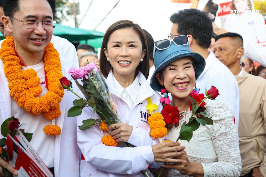 ลุยหาเสียง ‘ยศชนัน-จุลพันธ์’ ควงผู้สมัครเพื่อไทย กทม. เดินตลาดวัดเกาะ สายไหม รับฟังปัญหาปากท้อง สื่อสารนโยบายเศรษฐกิจ 4