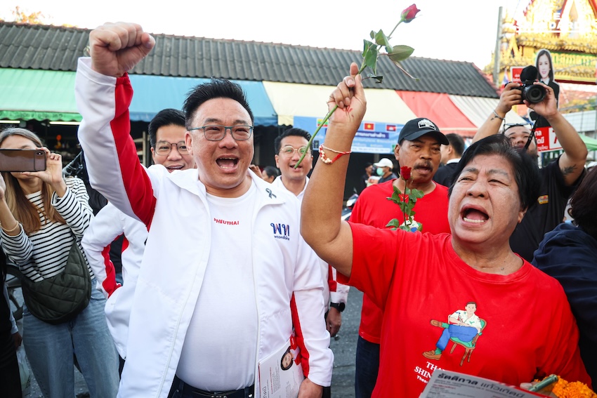 ลุยหาเสียง ‘ยศชนัน-จุลพันธ์’ ควงผู้สมัครเพื่อไทย กทม. เดินตลาดวัดเกาะ สายไหม รับฟังปัญหาปากท้อง สื่อสารนโยบายเศรษฐกิจ 9