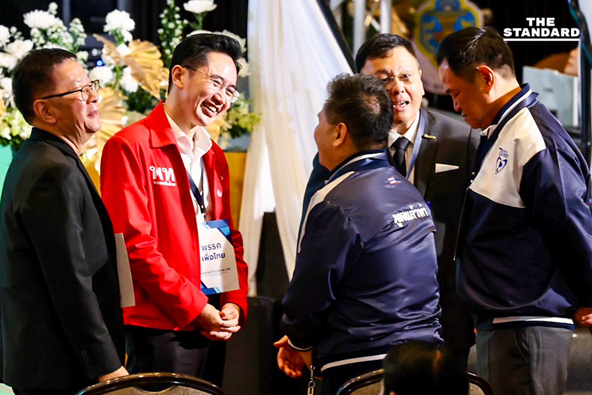 แคนดิเดตนายกฯ ‘ภูมิใจไทย-เพื่อไทย’ ล้อมวงพูดคุย ก่อนจับเบอร์พรรค 3