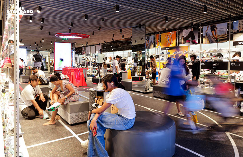 ‘เซ็นทรัลพัฒนา’ สร้างปรากฏการณ์ Black Friday 2025 สู่วาระช้อปแห่งชาติ ดันยอดขายพุ่ง 24% ครองแชมป์ Shopping Destination ที่คนไทยเลือก [ADVERTORIAL] 4