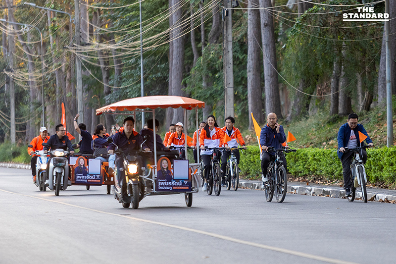 ‘ชัยธวัช’ นำทีมพรรคประชาชน ปั่นจักรยานสมัคร สส. เชียงใหม่ 10 เขต ชูธงขจัดทุนเทา-กวาดที่นั่งภาคเหนือ 4