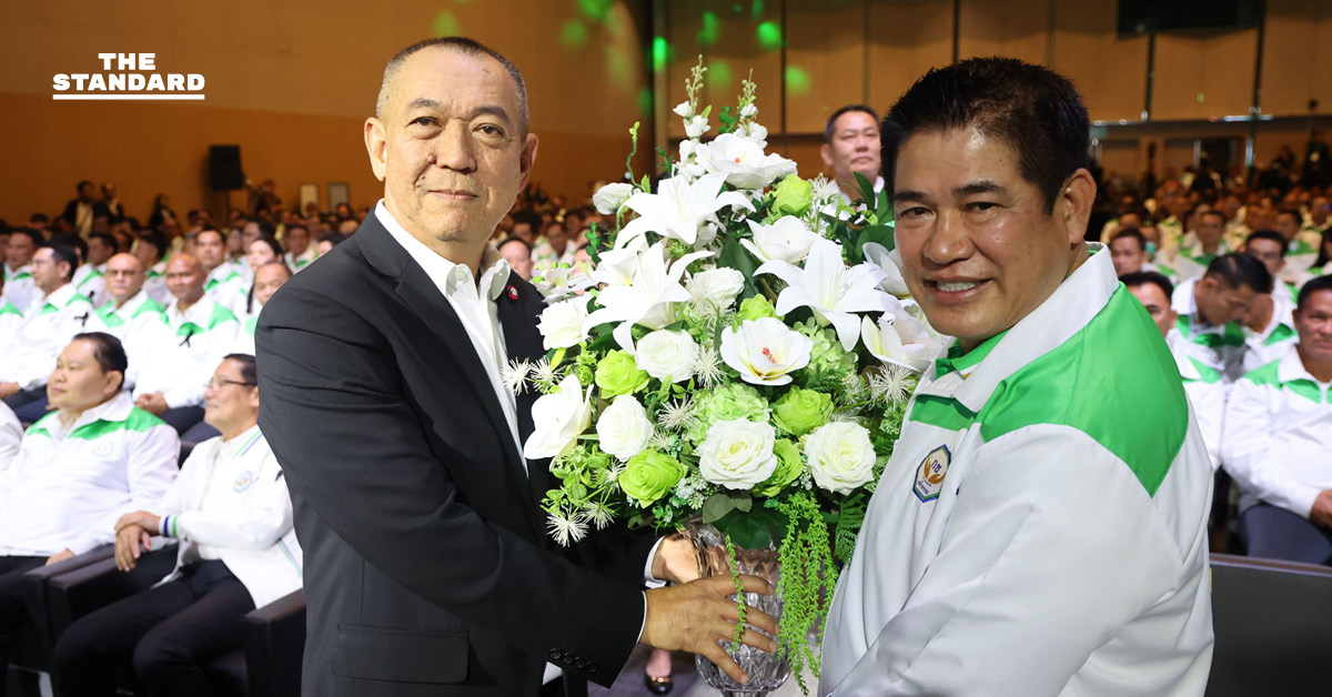 เฉลิมชัยโผล่ร่วมงานพรรคกล้าธรรม หอบดอกไม้ยินดีธรรมนัส ยืนยันไม่สมัครสมาชิก ขอหนุนทีมเก่าลงศึกเลือกตั้ง