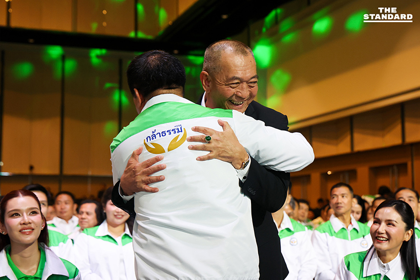 เฉลิมชัยประกาศเปิดหน้าเล่นการเมืองบนดิน โผล่ร่วมงาน กล้าธรรมยินดี ธรรมนัส ไม่ได้สมัครสมาชิก แต่หนุนทีมเก่าเต็มที่ 3