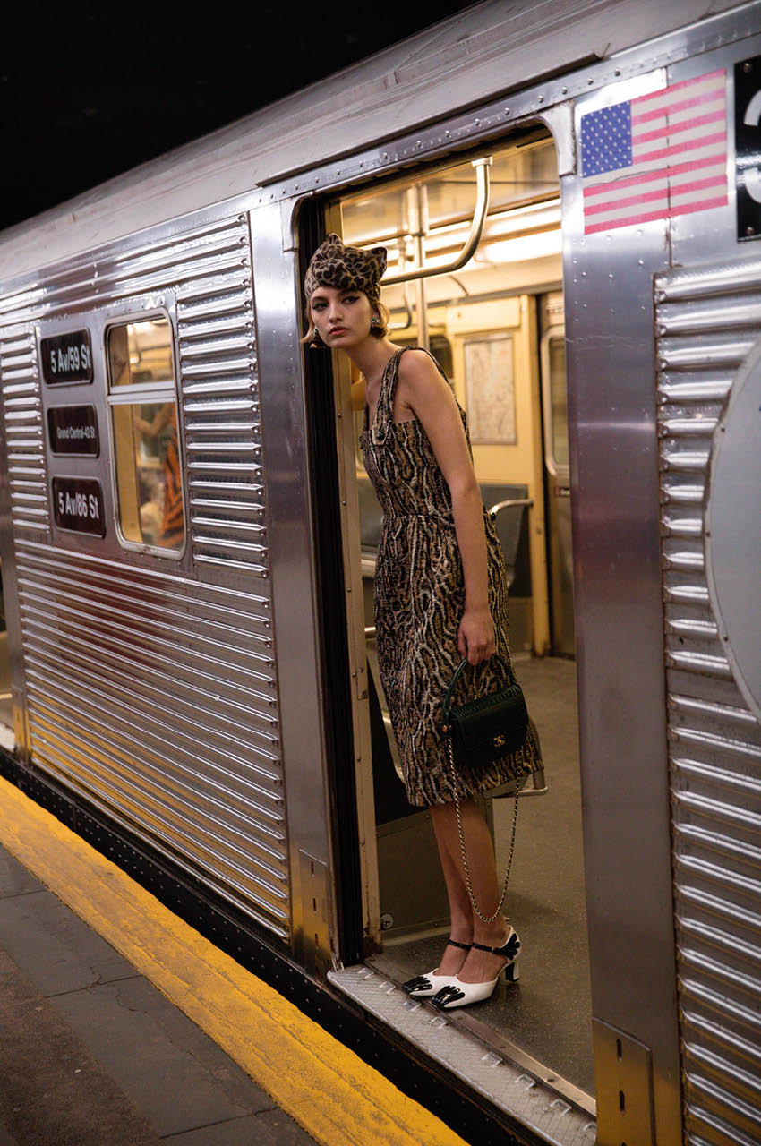 CHANEL MÉTIERS D’ART 2025/26 แฟชั่นโชว์ ณ Bowery Station ของ มหานครนิวยอร์ก 1