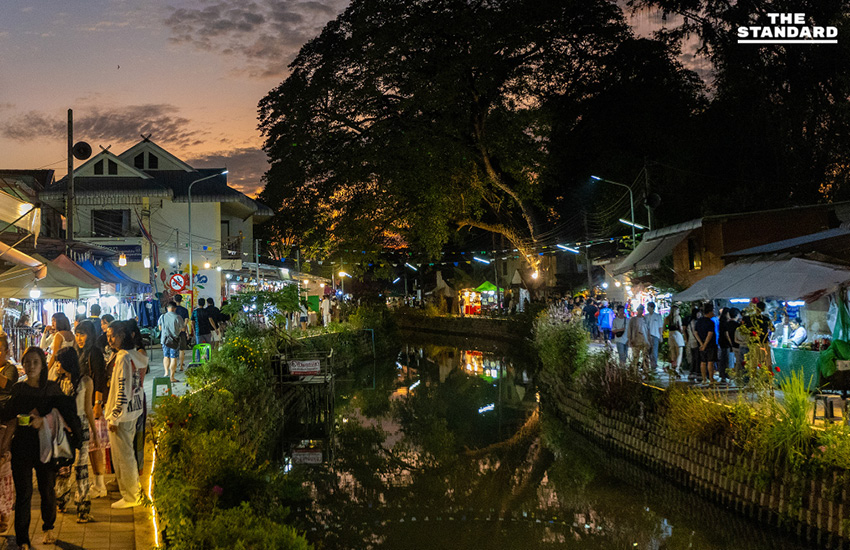 เชียงใหม่คึกคัก นักท่องเที่ยวแน่นคลองแม่ข่า-ท่าแพ ส่งท้ายปีเก่าต้อนรับปีใหม่ 2569 6