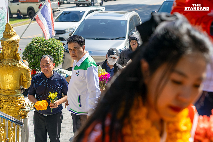 เชียงใหม่คึกคักหลังรับสมัคร สส. ‘ประชาชน-กล้าธรรม’ สักการะ ครูบาศรีวิชัย ชัยธวัช นำทัพช่วยลูกทีมเขต 8 4