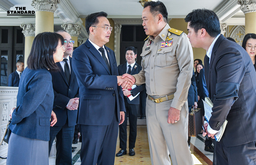 สถานทูตจีน และ องค์กรจีนในไทย มอบ 30 ล้านบาท เยียวยาผู้ประสบภัยน้ำท่วมภาคใต้ ด้าน นายกฯ ย้ำเงินช่วยเหลือต้องรวดเร็วโปร่งใสเป็นธรรม</p></blockquote> <p> 3