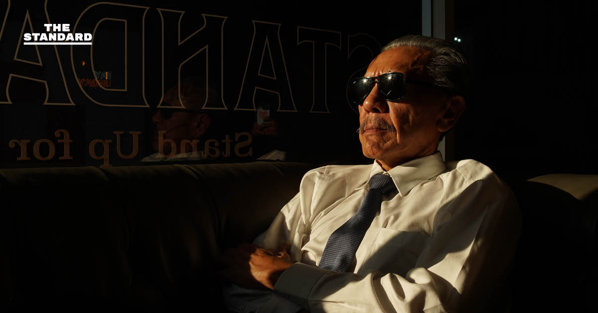 ชูวิทย์เคลียร์ปมภาพนายกฯ-อภิรัชต์ ร่วมเฟรม **เบน สมิธ** ย้ำร่วมโต๊ะไม่ใช่สนิท ชี้การไม่ให้สัญชาติคือคำตอบ