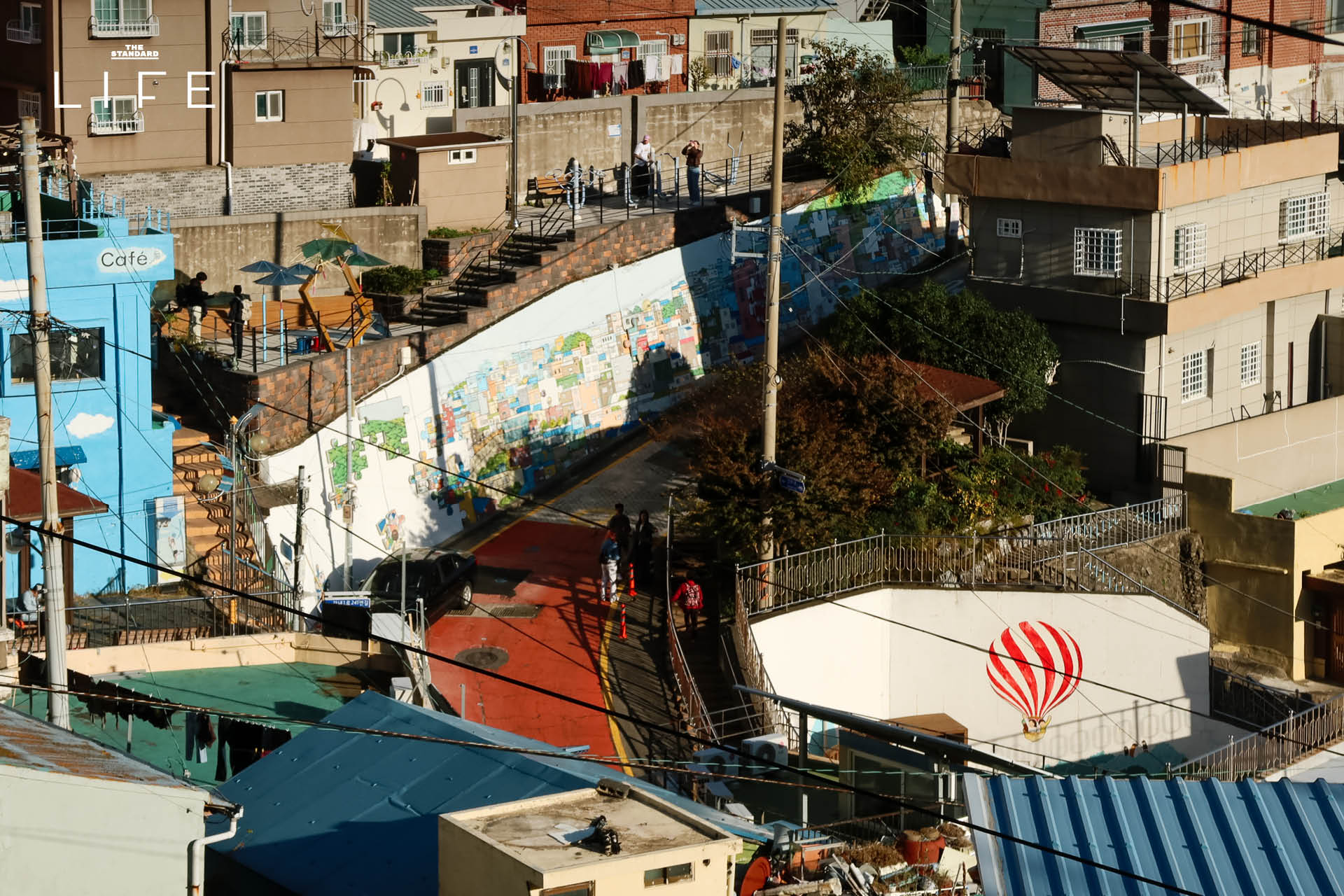 ภาพหมู่บ้านวัฒนธรรมคัมชอนที่มองเห็นจากมุมสูง