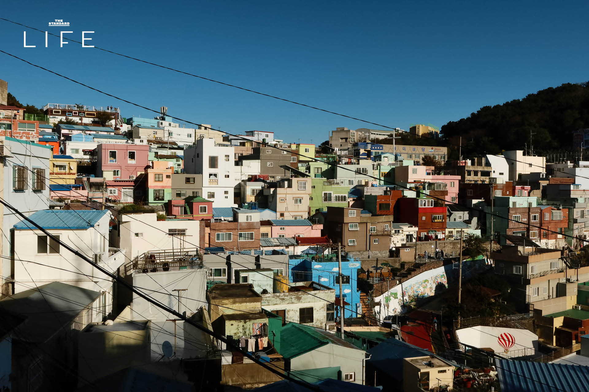 ภาพหมู่บ้านวัฒนธรรมคัมชอนที่มองเห็นจากมุมสูง