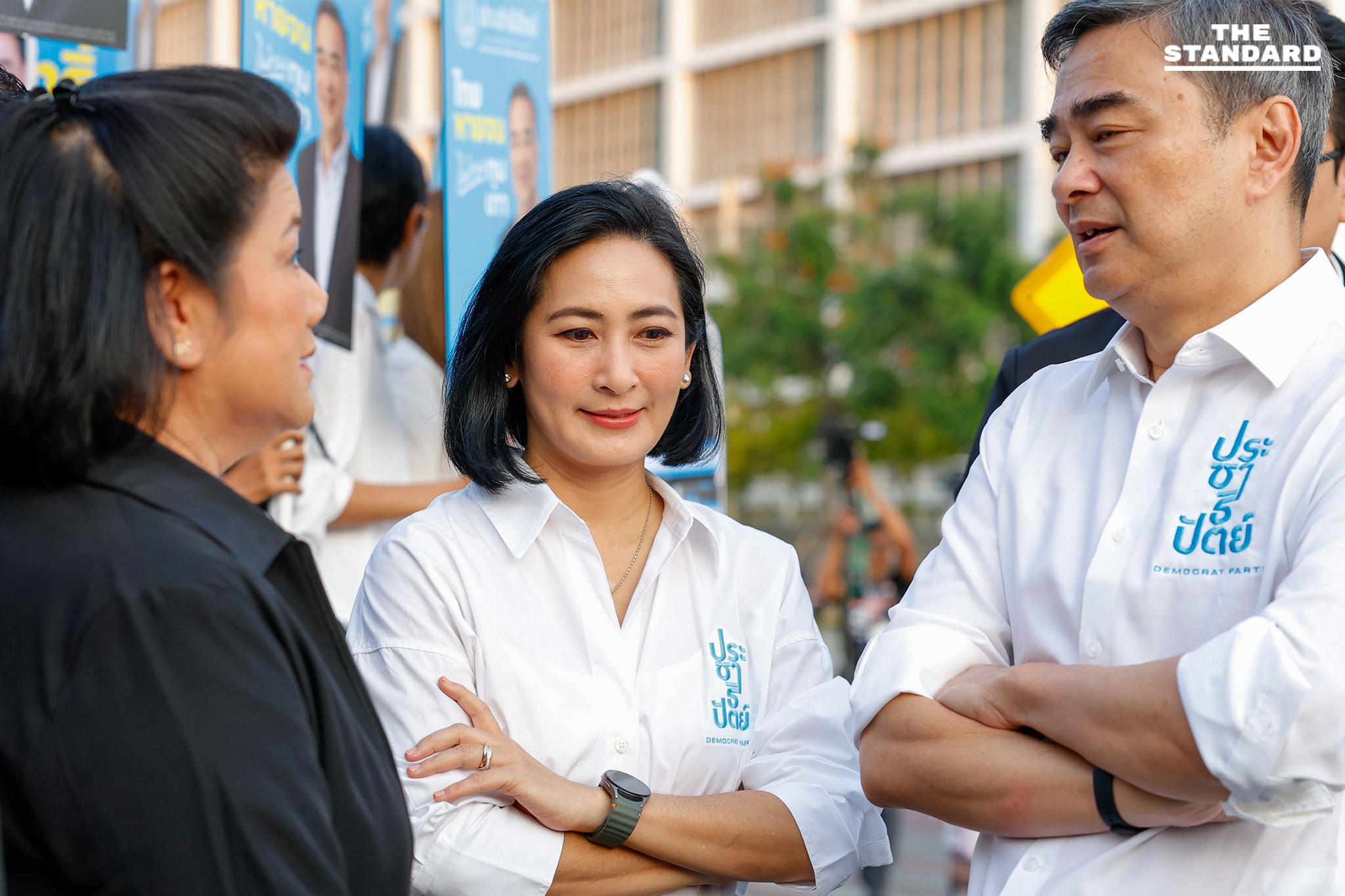 ประชาธิปัตย์จัดทัพใหญ่ ยื่น 98 ปาร์ตี้ลิสต์ ชู ‘อภิสิทธิ์’ นั่งเบอร์ 1 ผนึก ชวน-กรณ์ผสมผสานรุ่นเก๋า-เลือดใหม่สู้ศึกเลือกตั้ง 4