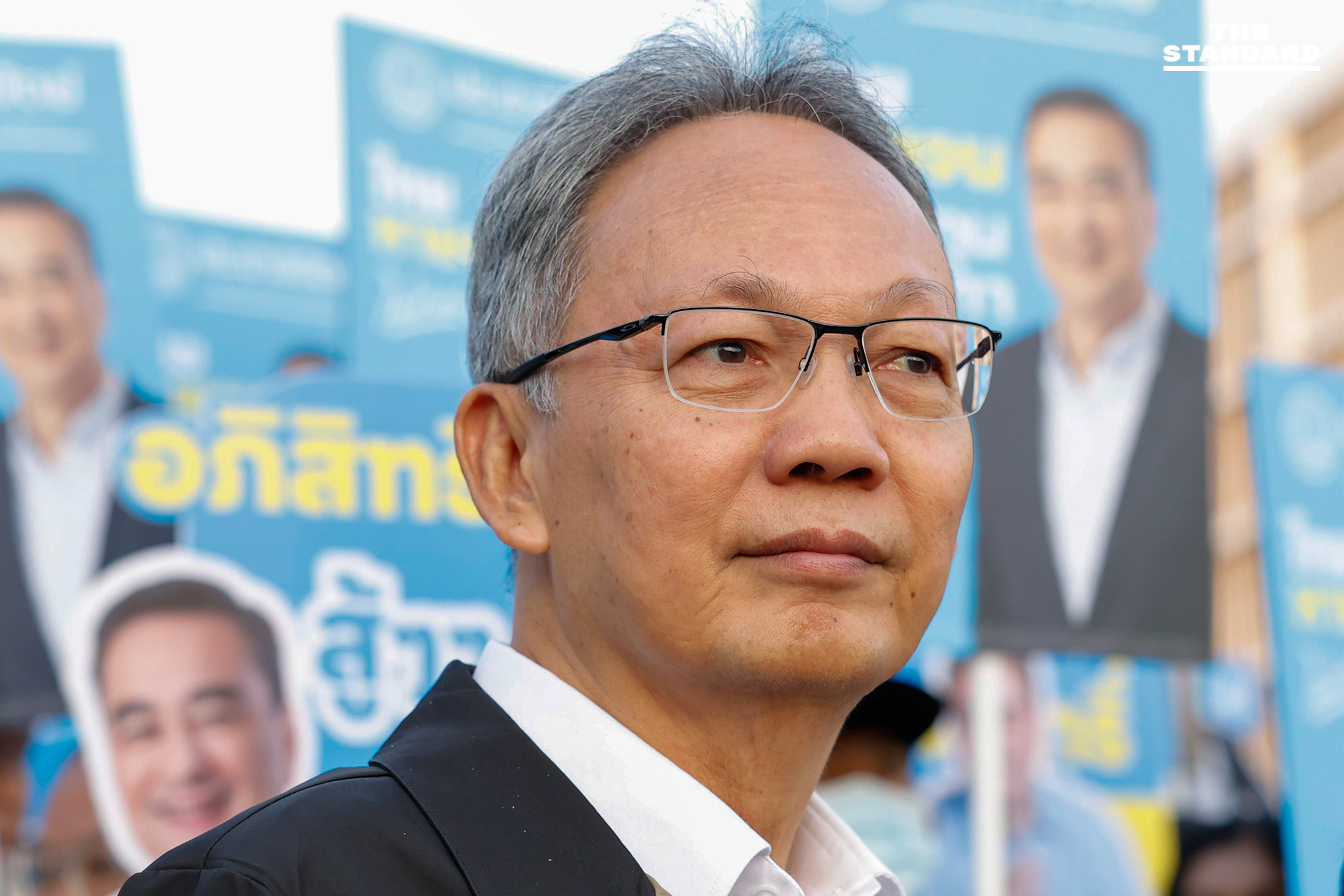 ประชาธิปัตย์จัดทัพใหญ่ ยื่น 98 ปาร์ตี้ลิสต์ ชู ‘อภิสิทธิ์’ นั่งเบอร์ 1 ผนึก ชวน-กรณ์ผสมผสานรุ่นเก๋า-เลือดใหม่สู้ศึกเลือกตั้ง 5