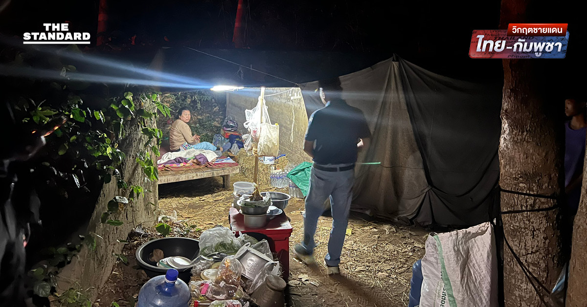 รมช.กห. เยี่ยม ชรบ. กลางดึก ด้านชาวบ้านขอทหาร “รบให้ชนะ อยากให้จบครั้งเดียว”