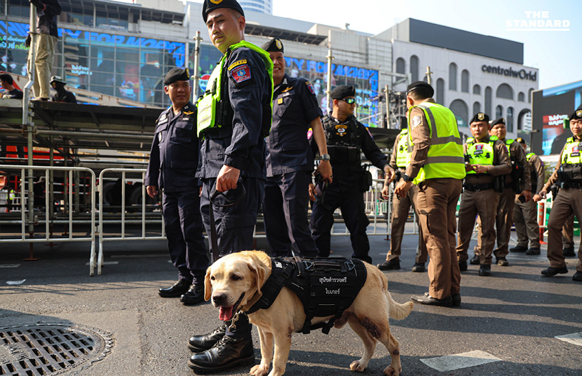 รอง ผบ.ตร. ปล่อยแถวระดมพล 1 หมื่นนาย คุมเข้มเคาท์ดาวน์ทั่วกรุงฯ 3