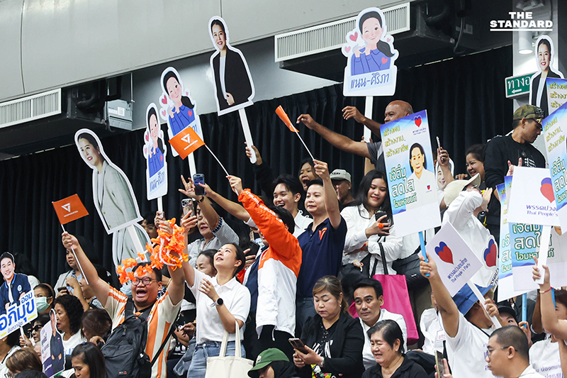 จับเบอร์ สส. กทม. คึกคัก ยอดผู้สมัคร 446 รายชิง 33 เขต แข่งเดือดสูงสุด 16 คนต่อเขต กองเชียร์เฮลั่นติดเบอร์ลุยหาเสียงทันที 10