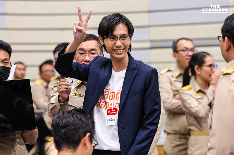 จับเบอร์ สส. กทม. คึกคัก ยอดผู้สมัคร 446 รายชิง 33 เขต แข่งเดือดสูงสุด 16 คนต่อเขต กองเชียร์เฮลั่นติดเบอร์ลุยหาเสียงทันที 16