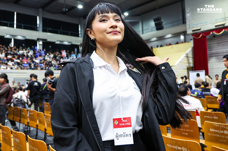 จับเบอร์ สส. กทม. คึกคัก ยอดผู้สมัคร 446 รายชิง 33 เขต แข่งเดือดสูงสุด 16 คนต่อเขต กองเชียร์เฮลั่นติดเบอร์ลุยหาเสียงทันที 2