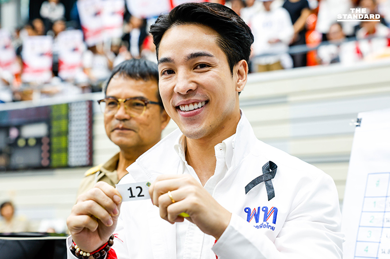 จับเบอร์ สส. กทม. คึกคัก ยอดผู้สมัคร 446 รายชิง 33 เขต แข่งเดือดสูงสุด 16 คนต่อเขต กองเชียร์เฮลั่นติดเบอร์ลุยหาเสียงทันที 3