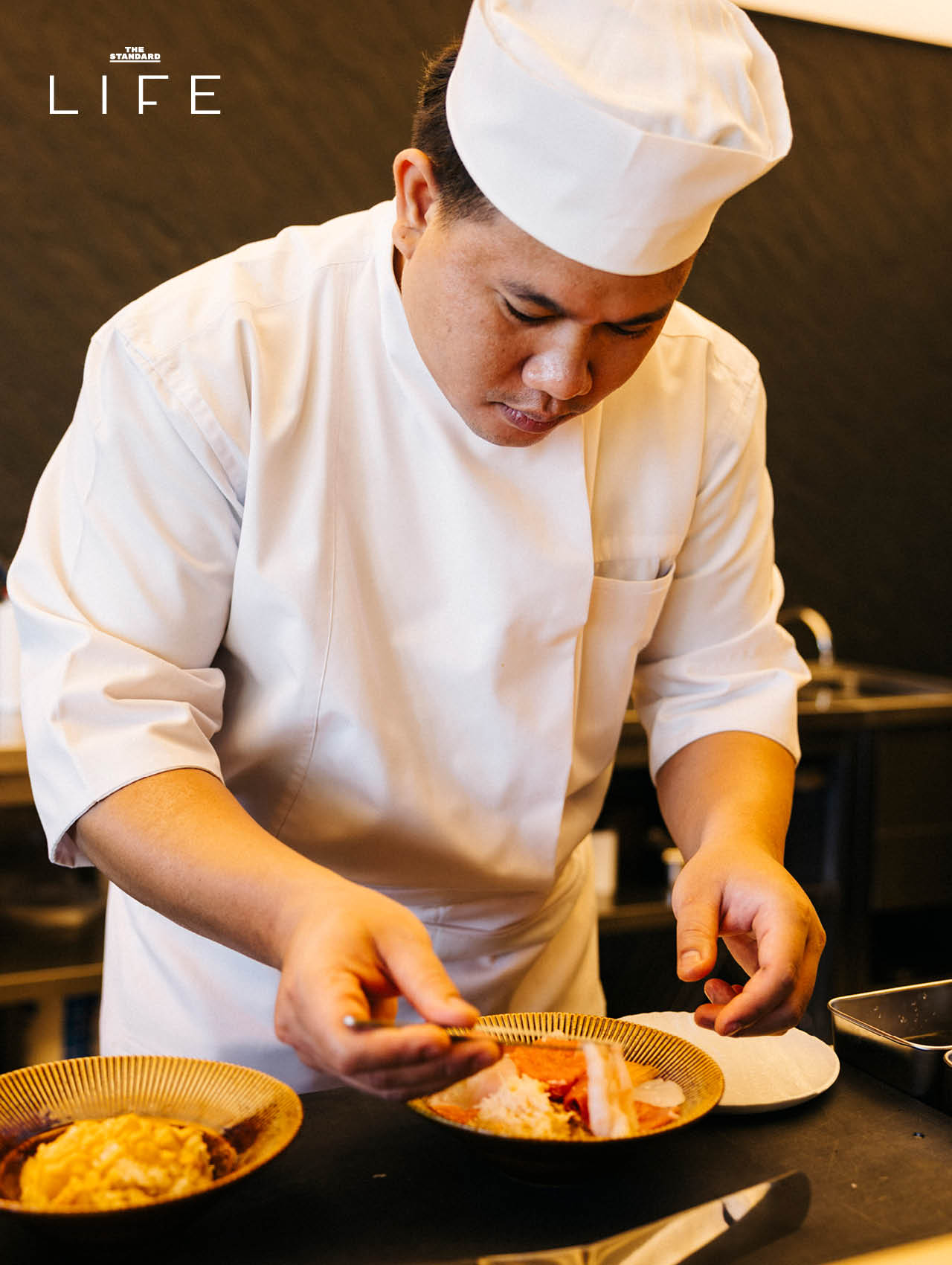 แฮนด์โรลพร้อมจิบสาเกริมแม่น้ำเจ้าพระยา Maison Roru ICONSIAM 3