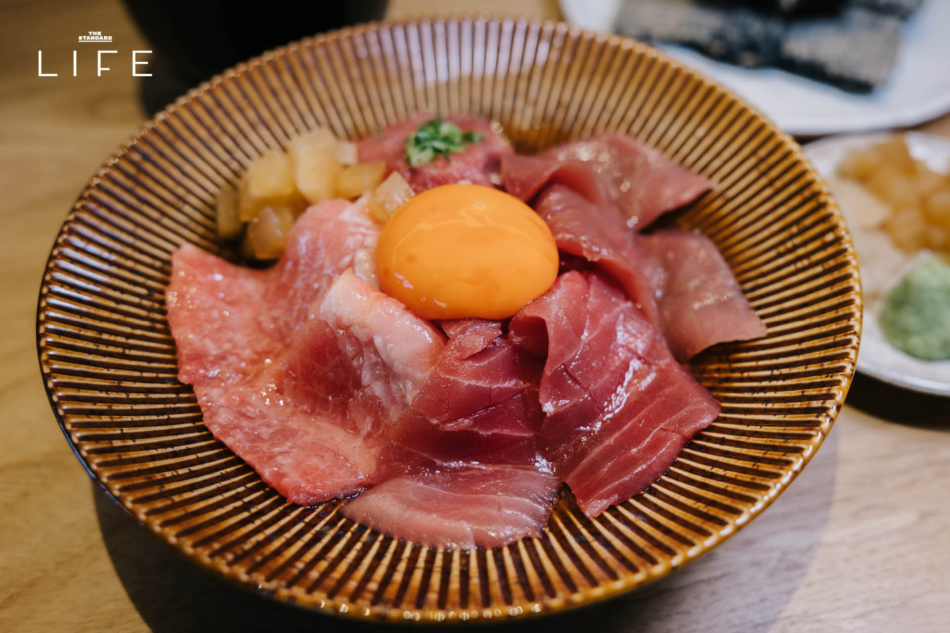 แฮนด์โรลพร้อมจิบสาเกริมแม่น้ำเจ้าพระยา Maison Roru ICONSIAM 4