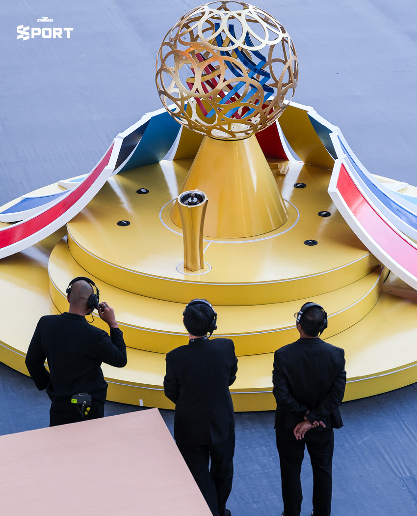 แฟนกีฬาทยอยเดินทางเข้าร่วมชมพิธีเปิดการแข่งขัน **ซีเกมส์ 2025** อย่างคึกคัก 3