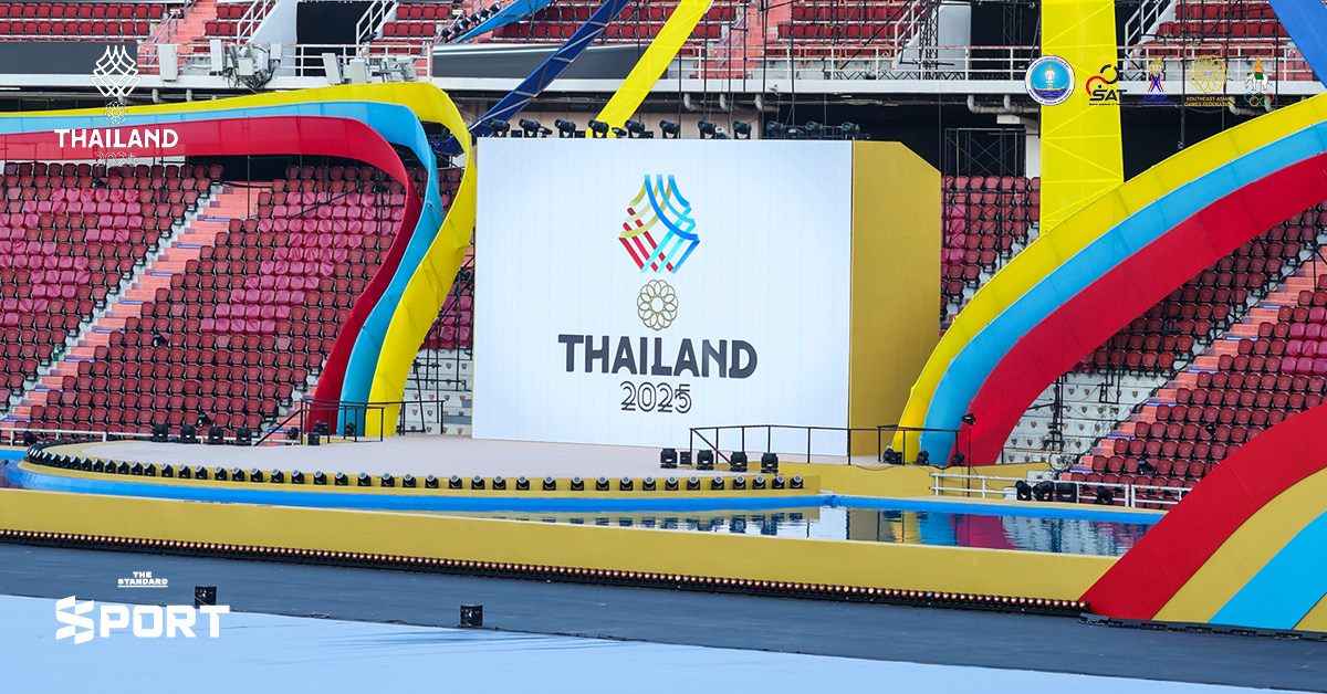 แฟนกีฬาทยอยเดินทางเข้าร่วมชมพิธีเปิดการแข่งขัน **ซีเกมส์ 2025** อย่างคึกคัก