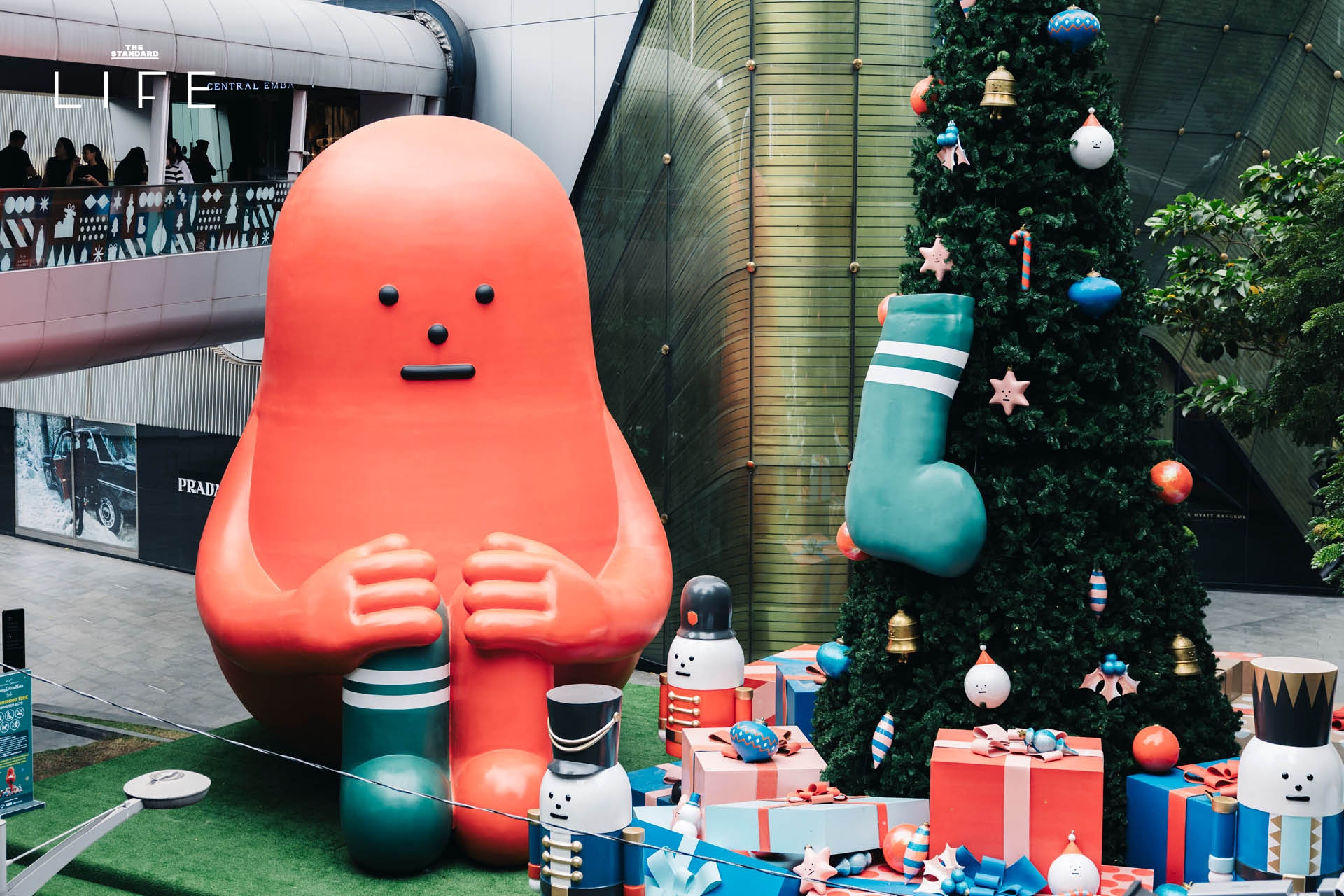 พามาคุยกับ Fla และ Boo ผู้สร้างคาแรคเตอร์หน้านิ่งที่กำลังมาสร้างร้อยยิ้มที่ Central Embassy 11