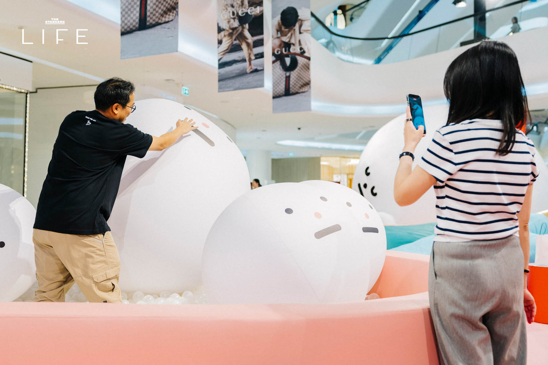 พามาคุยกับ Fla และ Boo ผู้สร้างคาแรคเตอร์หน้านิ่งที่กำลังมาสร้างร้อยยิ้มที่ Central Embassy 16