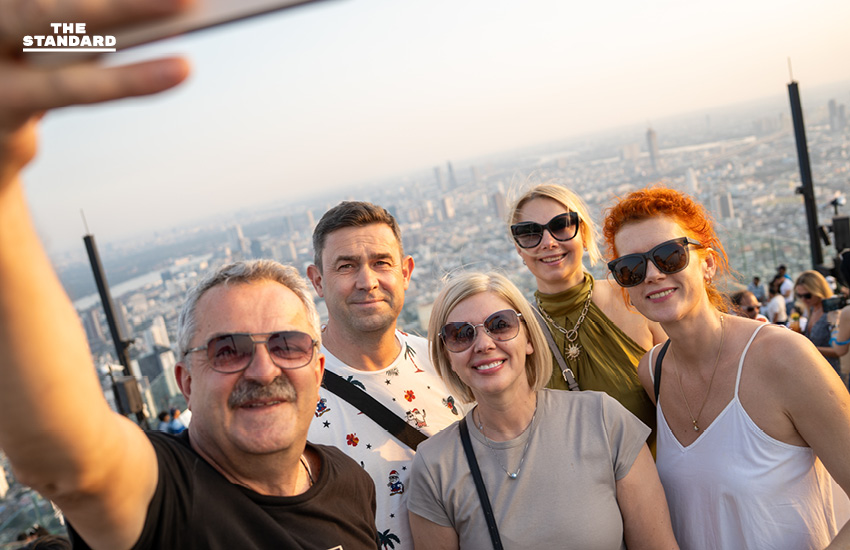 อำลาแสงสุดท้าย 2568 ก้าวสู่ ปี 2569 ด้วยความหวังและพลังใจ 10