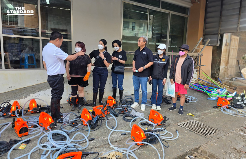 พรรคประชาชาติ-เพื่อไทย ระดมคน-เครื่องมือล้างโคลน ช่วยทำความสะอาด หาดใหญ่ ตั้งเป้า 8 วัน ฟื้นฟู 1,000-2,000 หลังคาเรือน 2