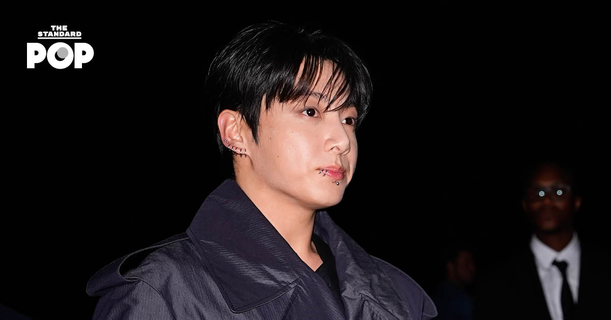 Jungkook วง BTS เผยในไลฟ์สตรีมว่ากำลังอาศัยอยู่ที่บ้านกับเพื่อนสมัยเด็กจากปูซาน