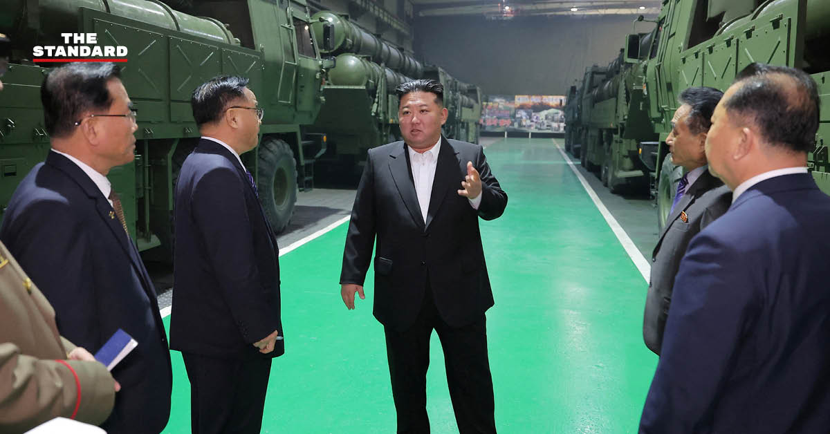 คิมจองอึนเยือนโรงงานอาวุธ เรียกร้องให้มี ‘การปฏิวัติยกระดับ’ เสริมการโจมตีทางยุทธศาสตร์
