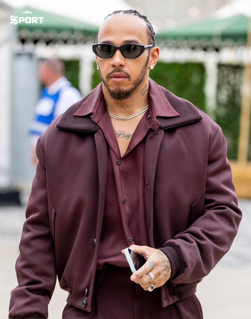 Lewis Hamilton กับแฟชั่นตอนเดินเข้า paddock ปี 2025 9