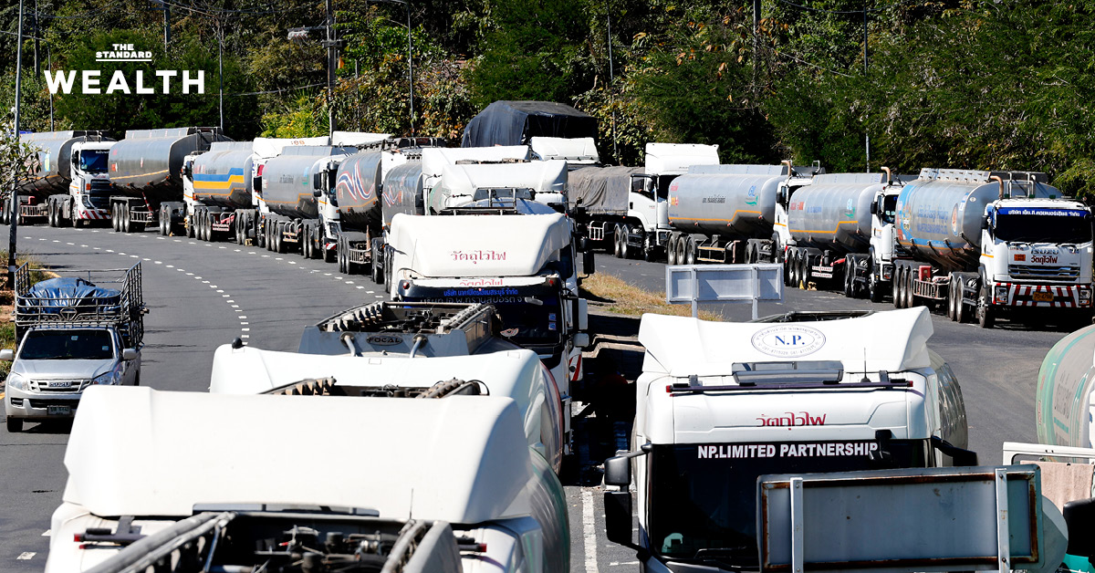 กระทรวงพลังงาน เร่งตรวจสอบรถบรรทุกน้ำมันจำนวนกว่า 100 คัน จอดรอบริเวณทางเข้าจุดผ่านแดนถาวรช่องเม็ก ด้าน 3 บริษัทน้ำมัน แจงไม่มีส่วนเกี่ยวข้องส่งออกน้ำมันไปกัมพูชา