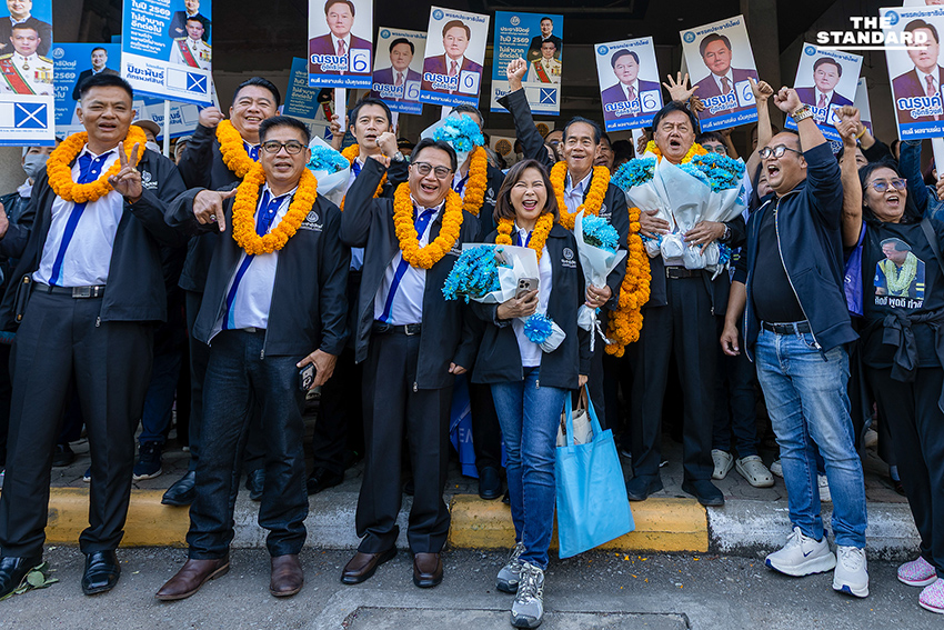 รับสมัคร สส. เชียงใหม่วันแรกคึกคัก ‘ประชาชน-เพื่อไทย’ จัดทัพใหญ่ชน ‘กล้าธรรม’ 12