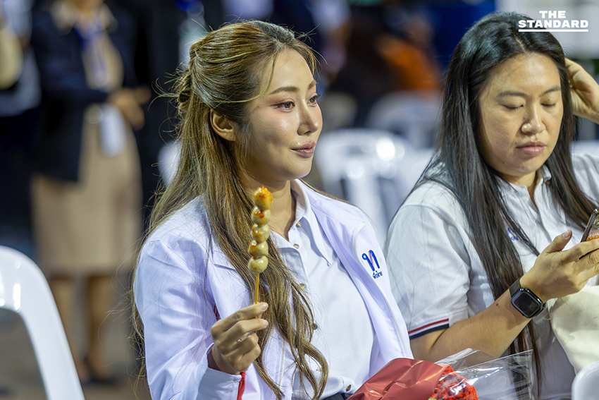 รับสมัคร สส. เชียงใหม่วันแรกคึกคัก ‘ประชาชน-เพื่อไทย’ จัดทัพใหญ่ชน ‘กล้าธรรม’ 2