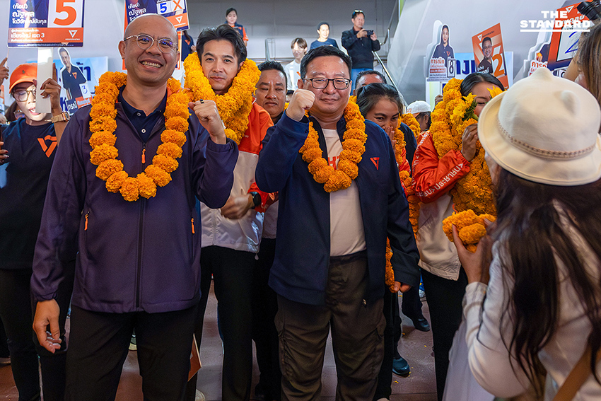 รับสมัคร สส. เชียงใหม่วันแรกคึกคัก ‘ประชาชน-เพื่อไทย’ จัดทัพใหญ่ชน ‘กล้าธรรม’ 4