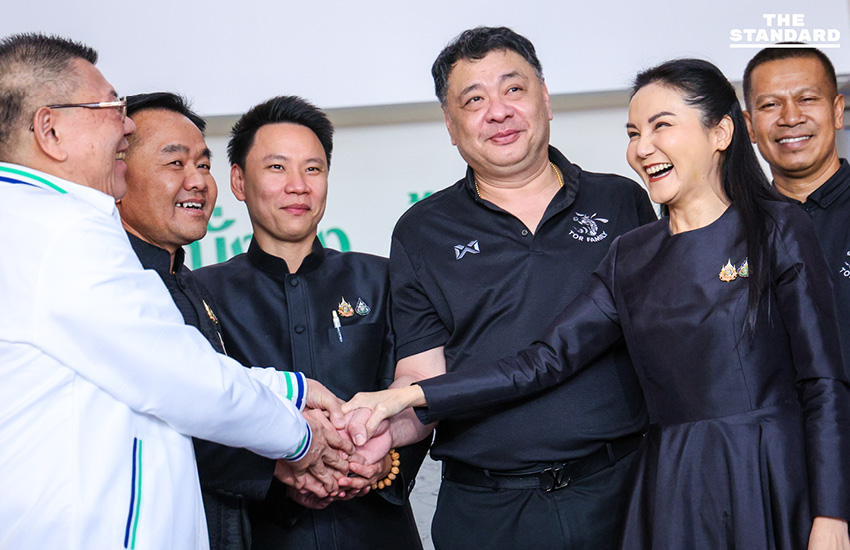 นฤมลต้อนรับ ‘กลุ่มเพื่อนเฉลิมชัย’ กว่า 10 คน สวมเสื้อพรรคกล้าธรรม 1