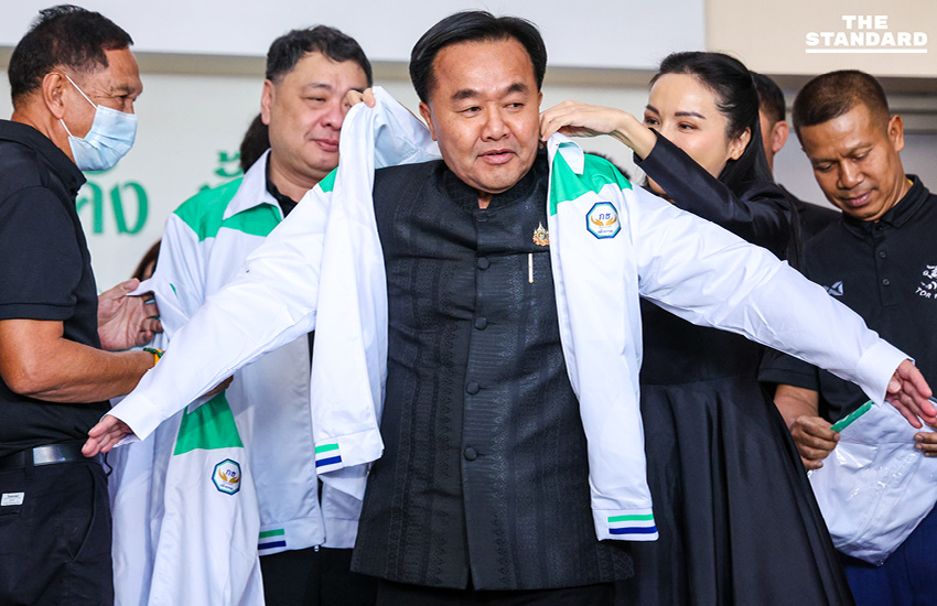 นฤมลต้อนรับ ‘กลุ่มเพื่อนเฉลิมชัย’ กว่า 10 คน สวมเสื้อพรรคกล้าธรรม 2