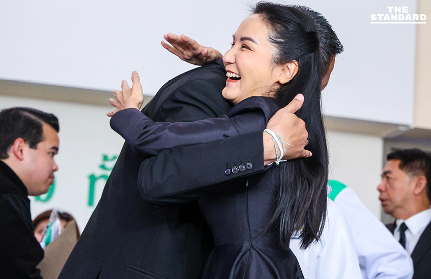 นฤมลต้อนรับ ‘กลุ่มเพื่อนเฉลิมชัย’ กว่า 10 คน สวมเสื้อพรรคกล้าธรรม 6