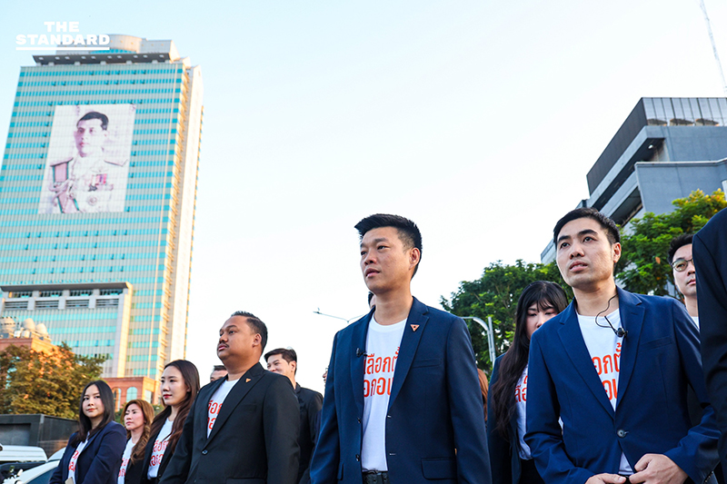 ‘ณัฐพงษ์’ นำทัพพรรคประชาชน สมัคร สส. กทม. 33 เขต ชูยุทธศาสตร์ขจัดทุนเทา-บริหารมืออาชีพ มั่นใจแลนด์สไลด์เมืองหลวง 8